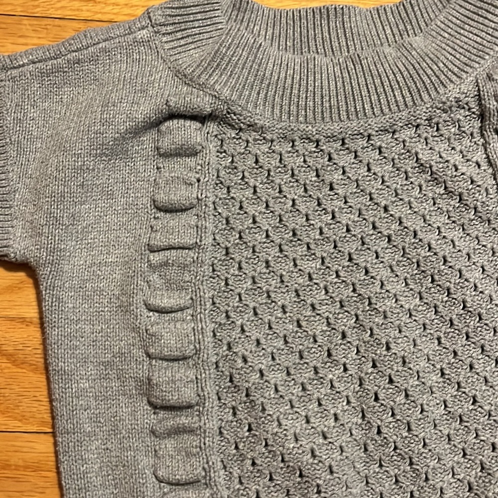 Girls sweater - Picture 3 of 3